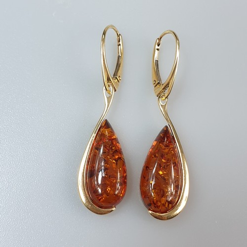Gold ohrringe mit - , baltischer